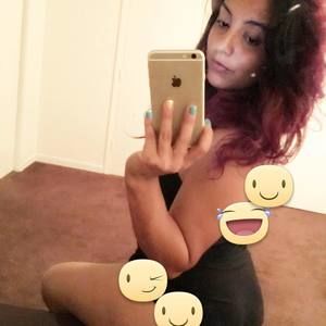 Meet your Posher, Yaneth